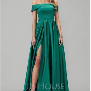Strapless long green dress
